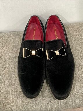 New with box**Alberto Fermani Black Velvet Slip-On Loafers with Gold Bow Detail